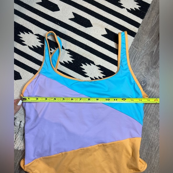 NEW Roxy Colorblock Party One Piece Swimsuit Medium - Picture 6 of 8